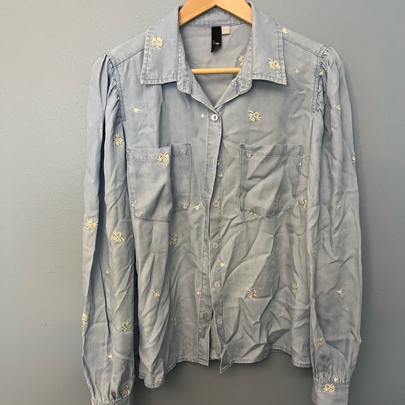 Kut from the Kloth Tops - Kut from the Kloth Embroidered Button Down Shirt
